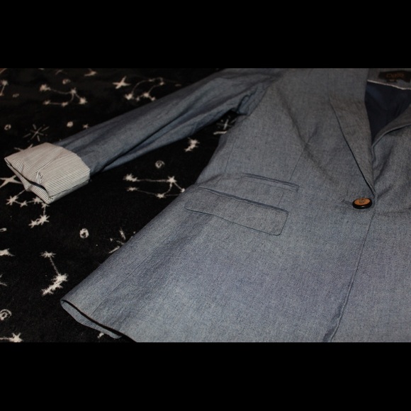 Blazer - Picture 6 of 6